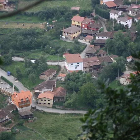 Valdecarzana Senda Del Oso * San Martin (Asturias)