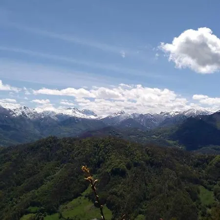 Valdecarzana Senda Del Oso * San Martin (Asturias)